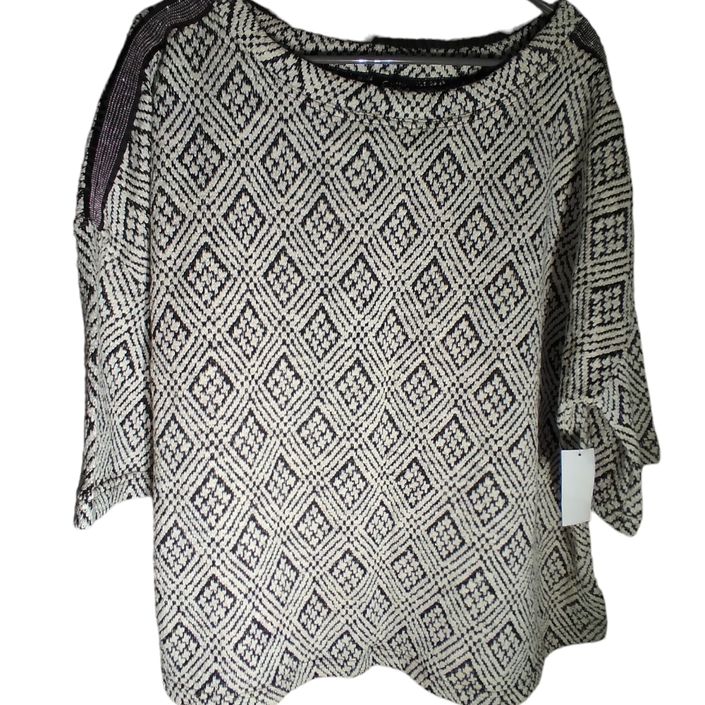 NWT Simply Emma sweater